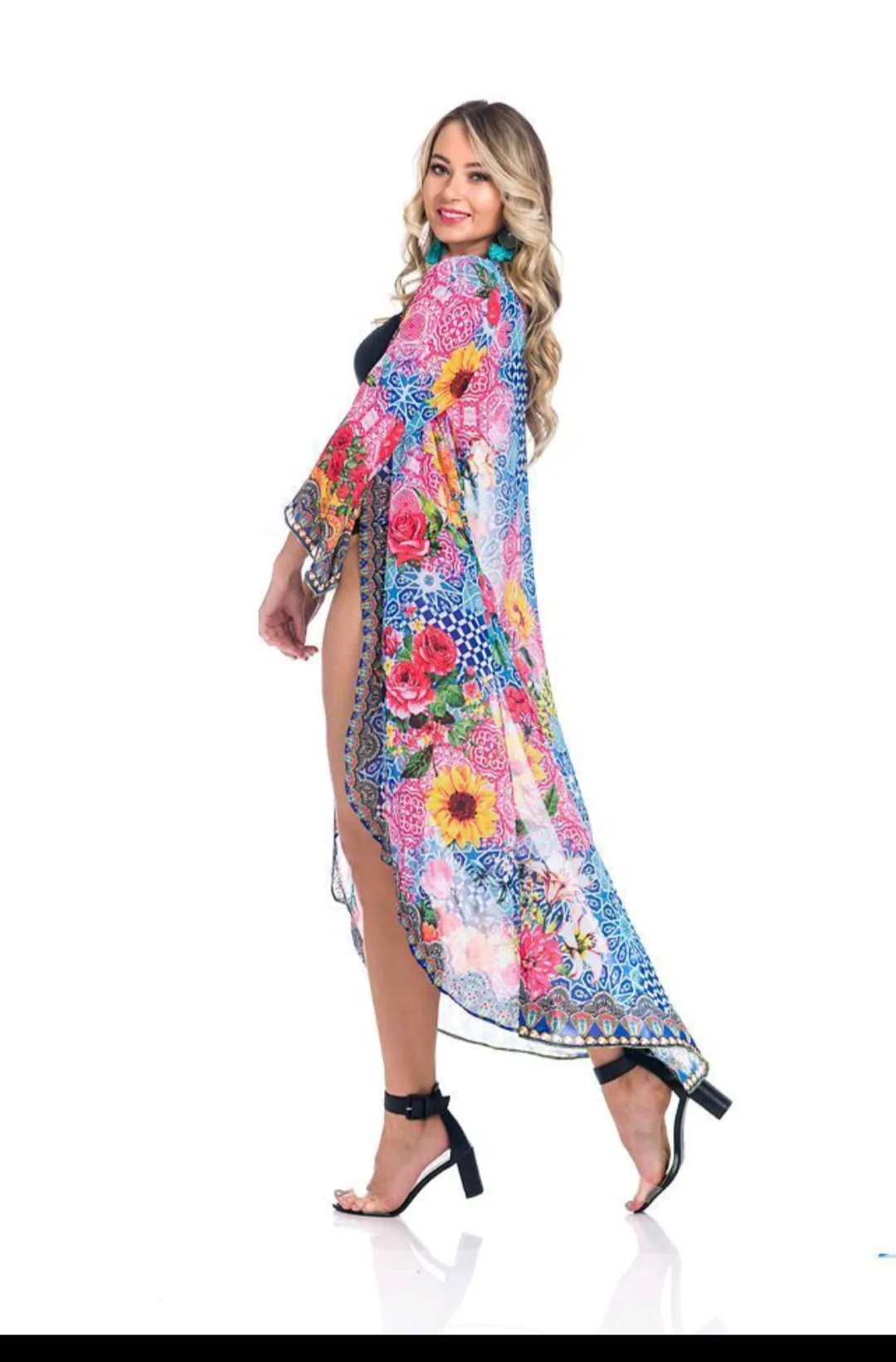 Beautiful sunflower duster, perfect for beach, cruise, or pair it with shorts/jeans!