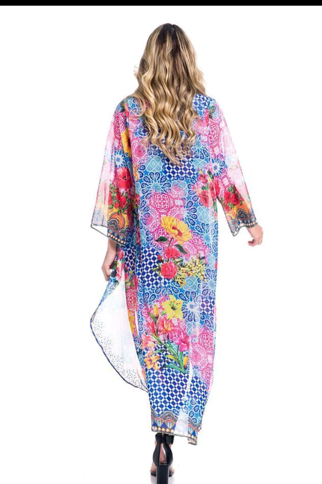 Beautiful sunflower duster, perfect for beach, cruise, or pair it with shorts/jeans!