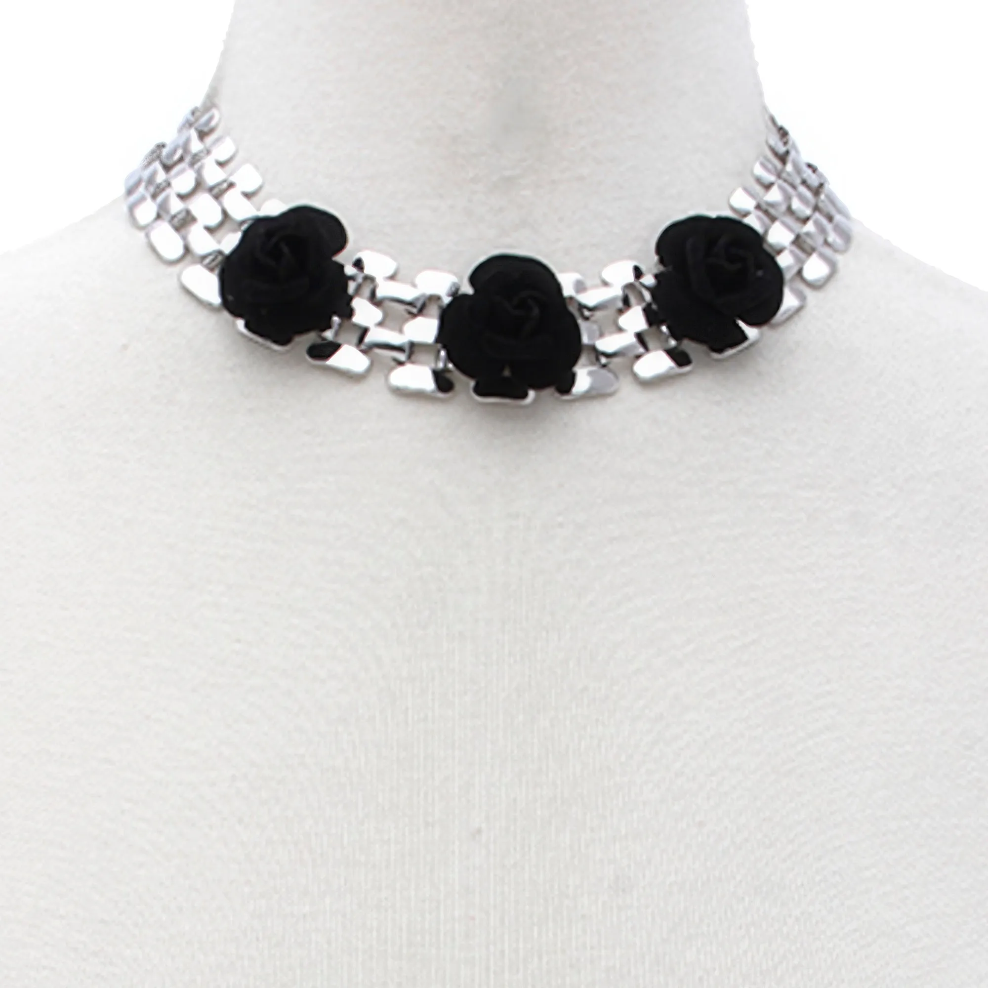 Sodajo Flower Metal Necklace